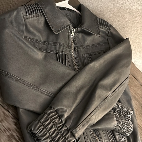 EUC [Beverly Hills Polo Club] Dark Gray Zip-Up Leather Jacket Women’s Sz Medium - Picture 6 of 12